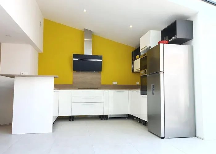 Vakantiehuis L'herbo' Magnifique Maison A 2 Pas Du Porte De Peche De