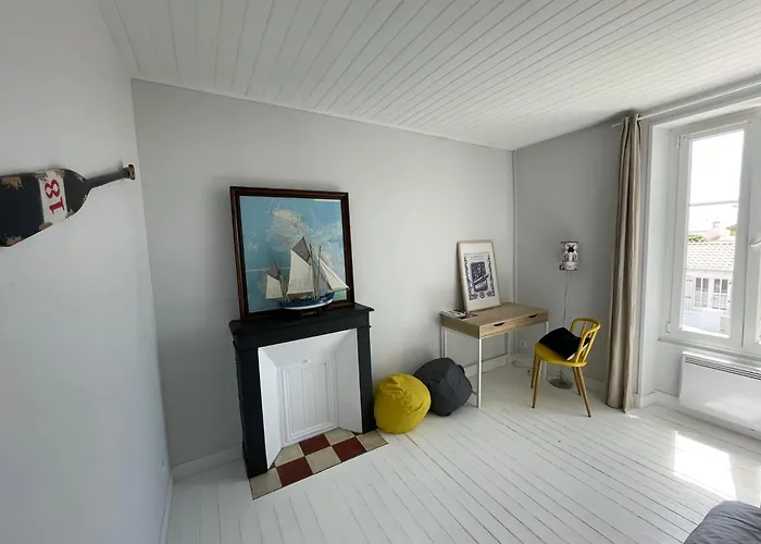 L'herbo' Magnifique Maison A 2 Pas Du Porte De Peche De Vakantiehuis